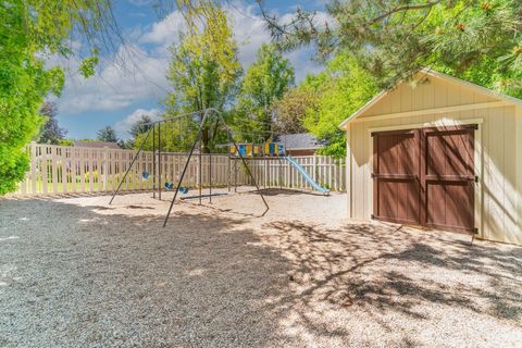 Tiny photo for 250 E 950 N, Kaysville, UT 84037 (MLS # 2147551)