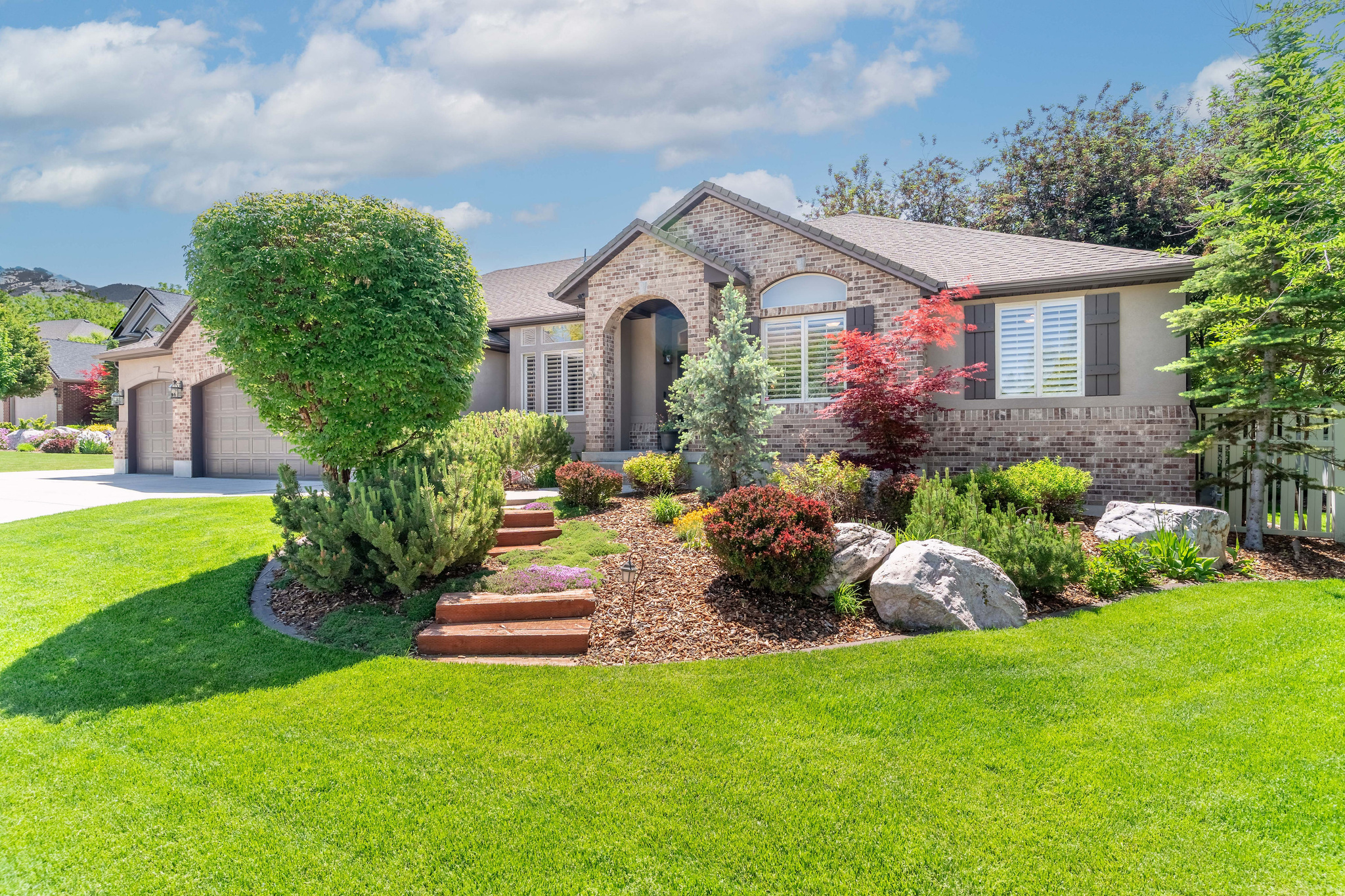 BOYNTON ESTATES - Residential