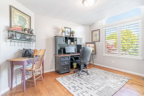 Tiny photo for 250 E 950 N, Kaysville, UT 84037 (MLS # 2147551)