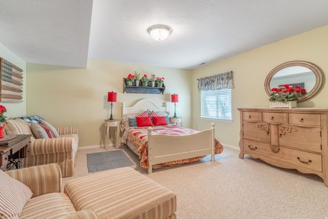 Tiny photo for 250 E 950 N, Kaysville, UT 84037 (MLS # 2147551)