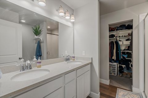 Tiny photo for 468 E LONDON WAY, Clearfield, UT 84015 (MLS # 2169007)
