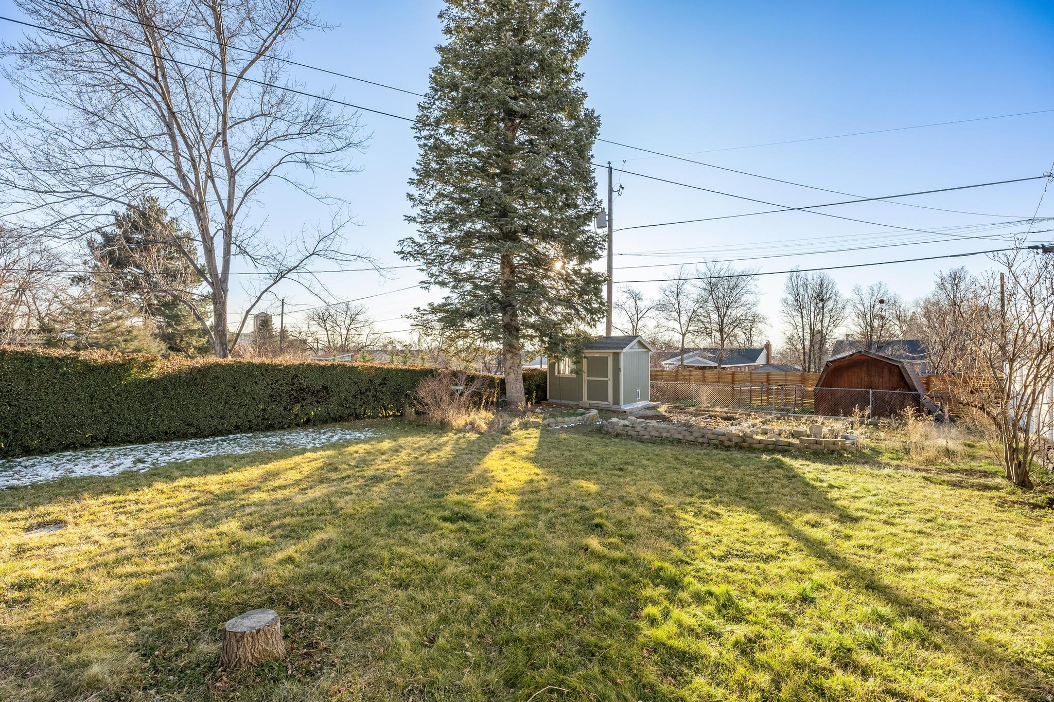 LAURELHURST - Residential