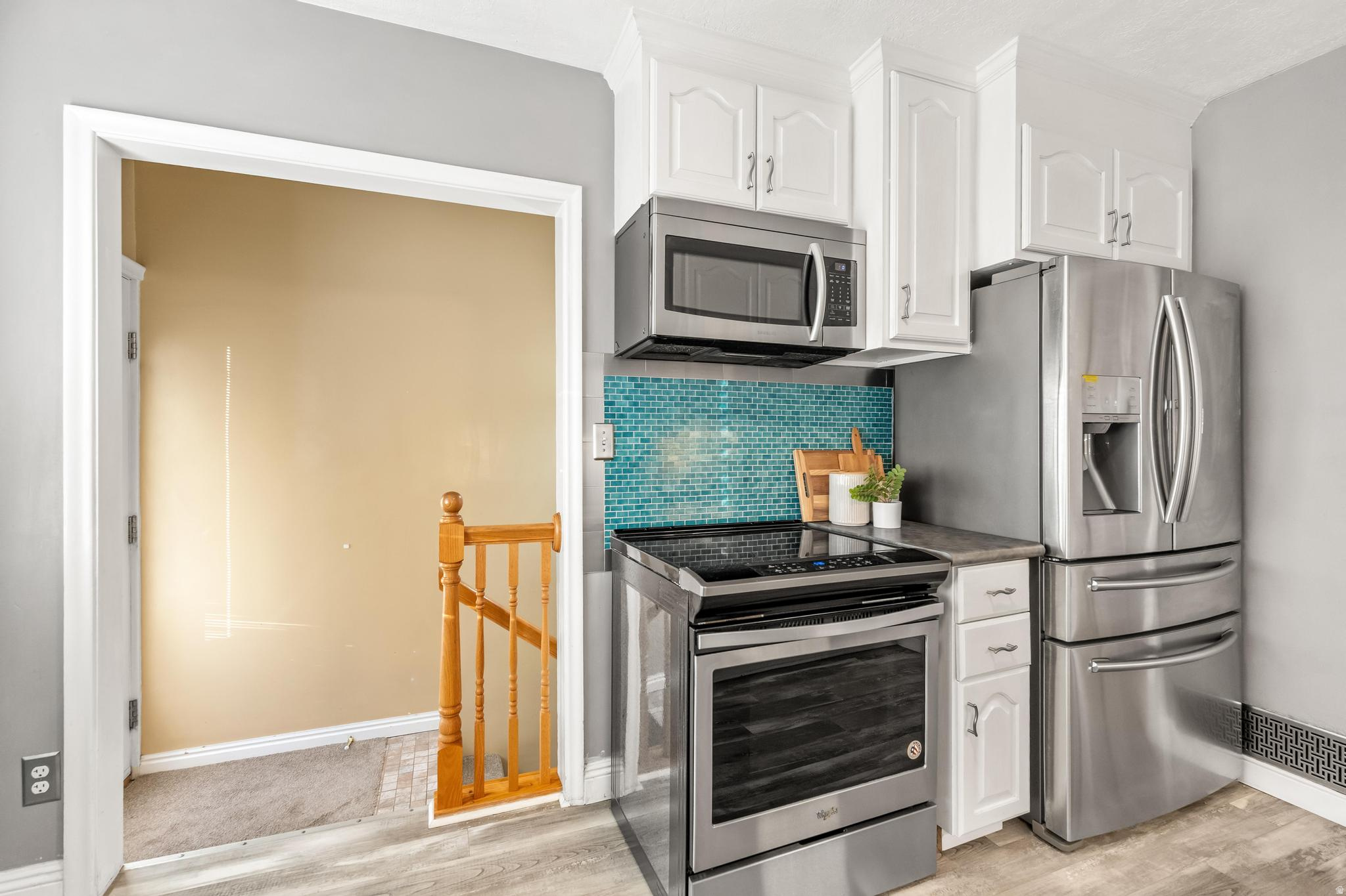 LAURELHURST - Residential