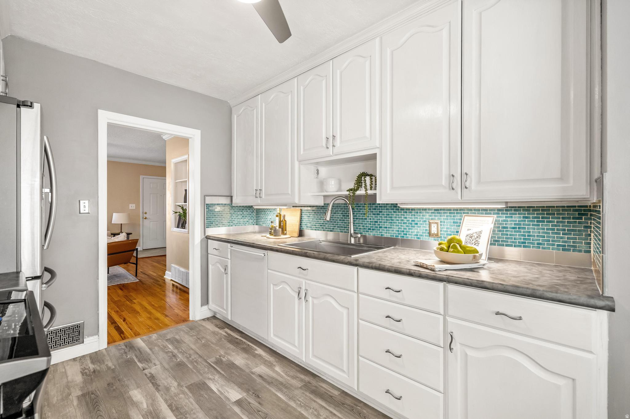 LAURELHURST - Residential