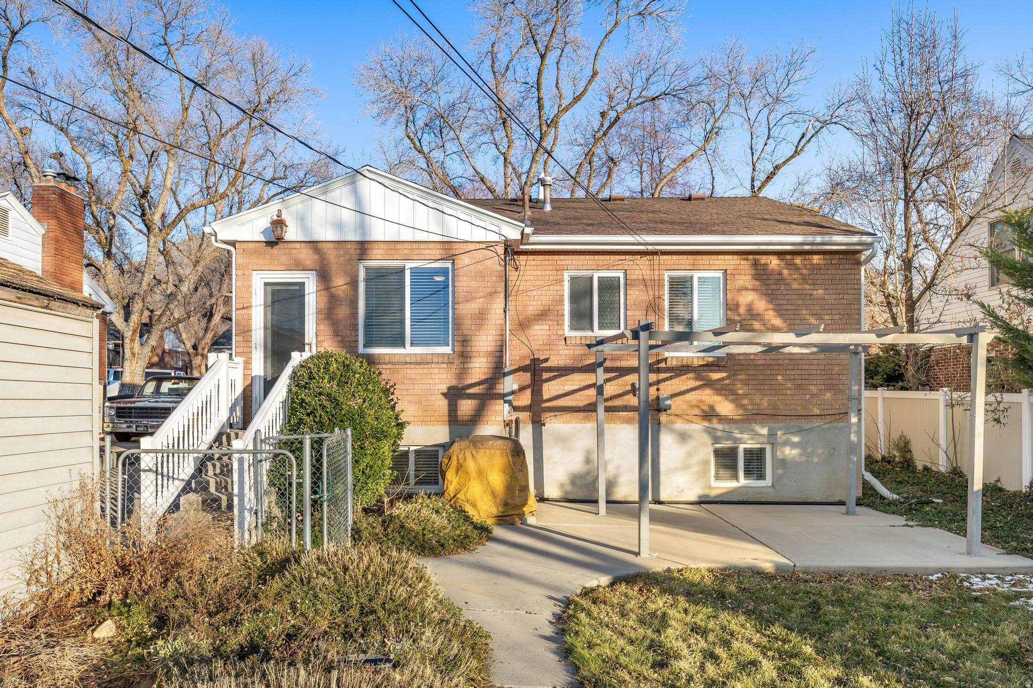 LAURELHURST - Residential