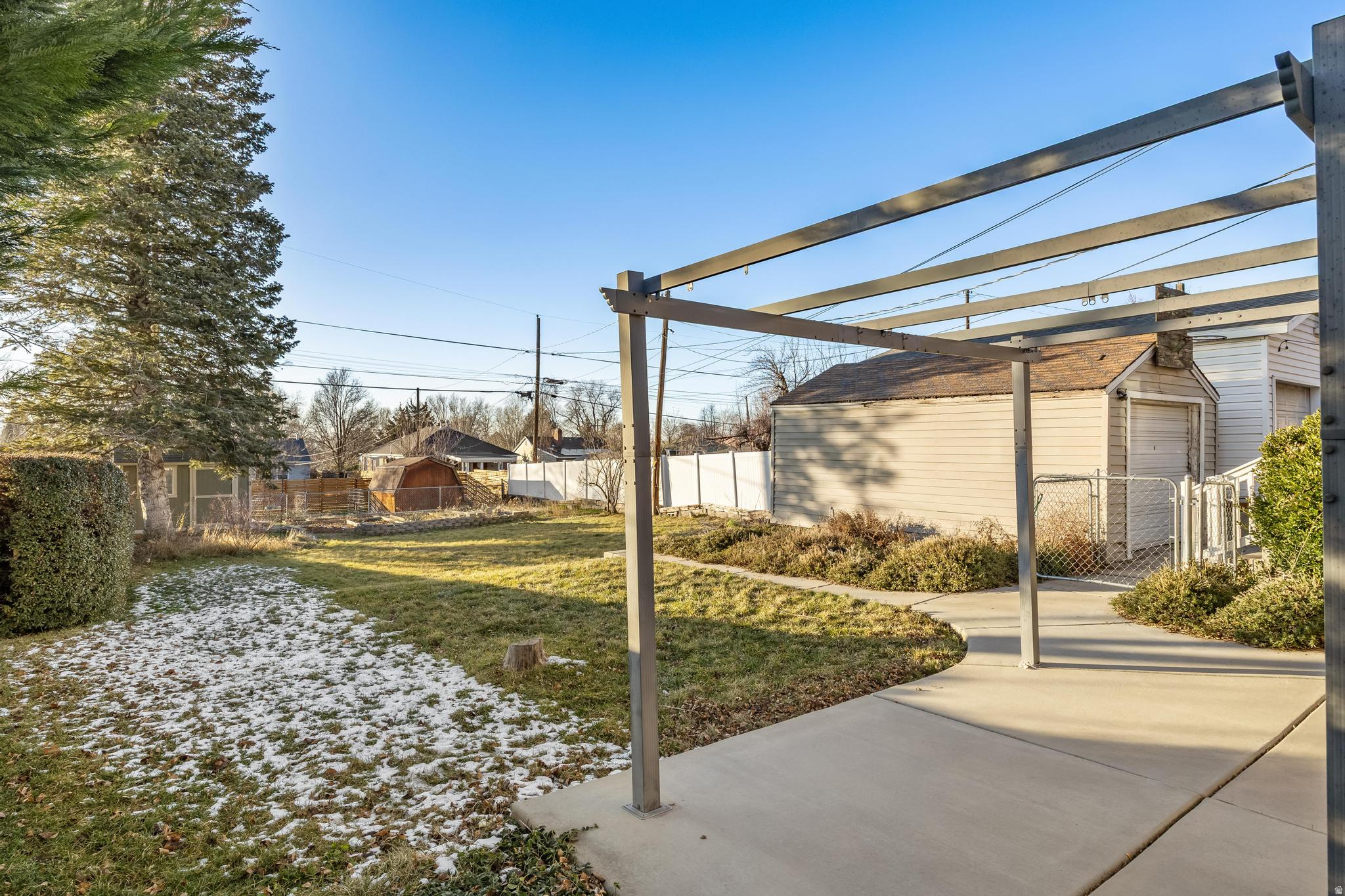 LAURELHURST - Residential