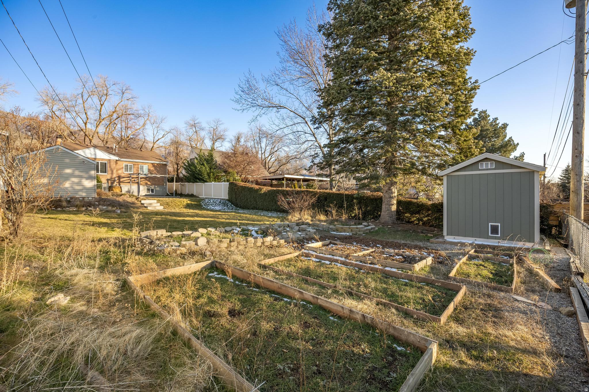 LAURELHURST - Residential