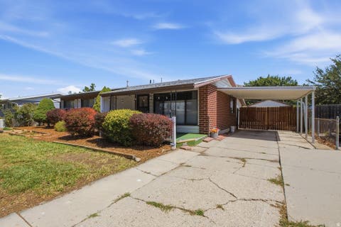 Photo of 1104 N TAFFETA DR W, Salt Lake City, UT 84116 (MLS # 2180595)
