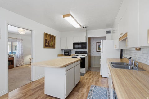 Tiny photo for 1104 N TAFFETA DR W, Salt Lake City, UT 84116 (MLS # 2180595)