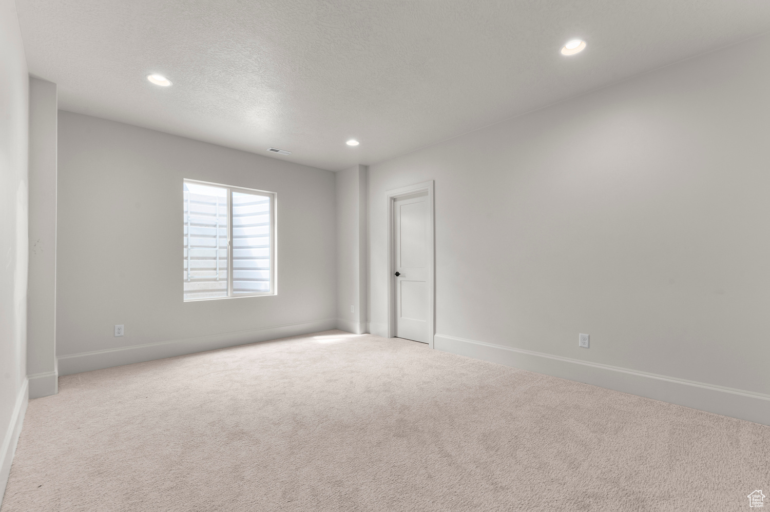 BIG WILLOW CREEK EST 329 - Residential