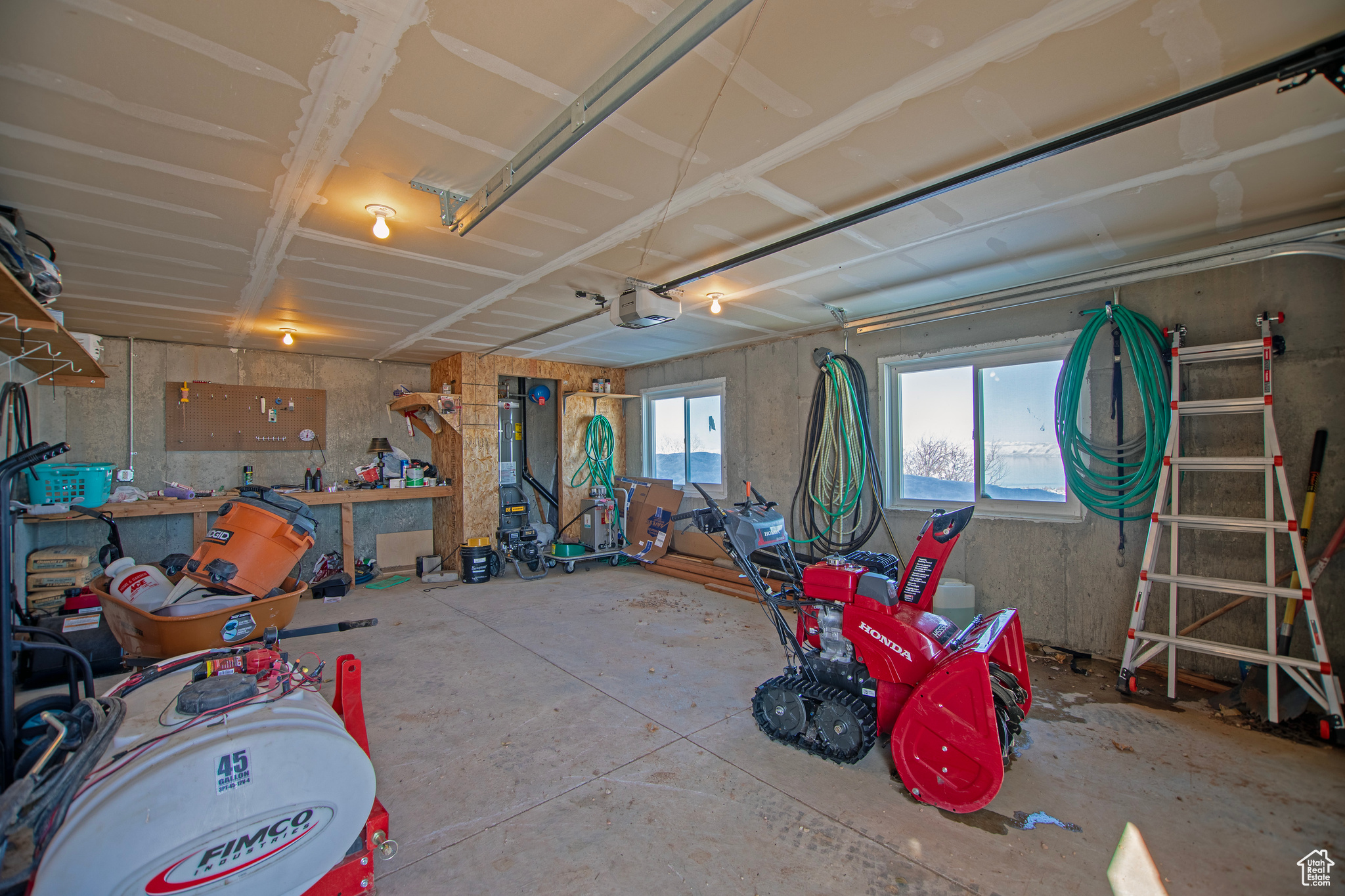 3186 S Sweetwater Pkwy, Garden City, Utah image 35