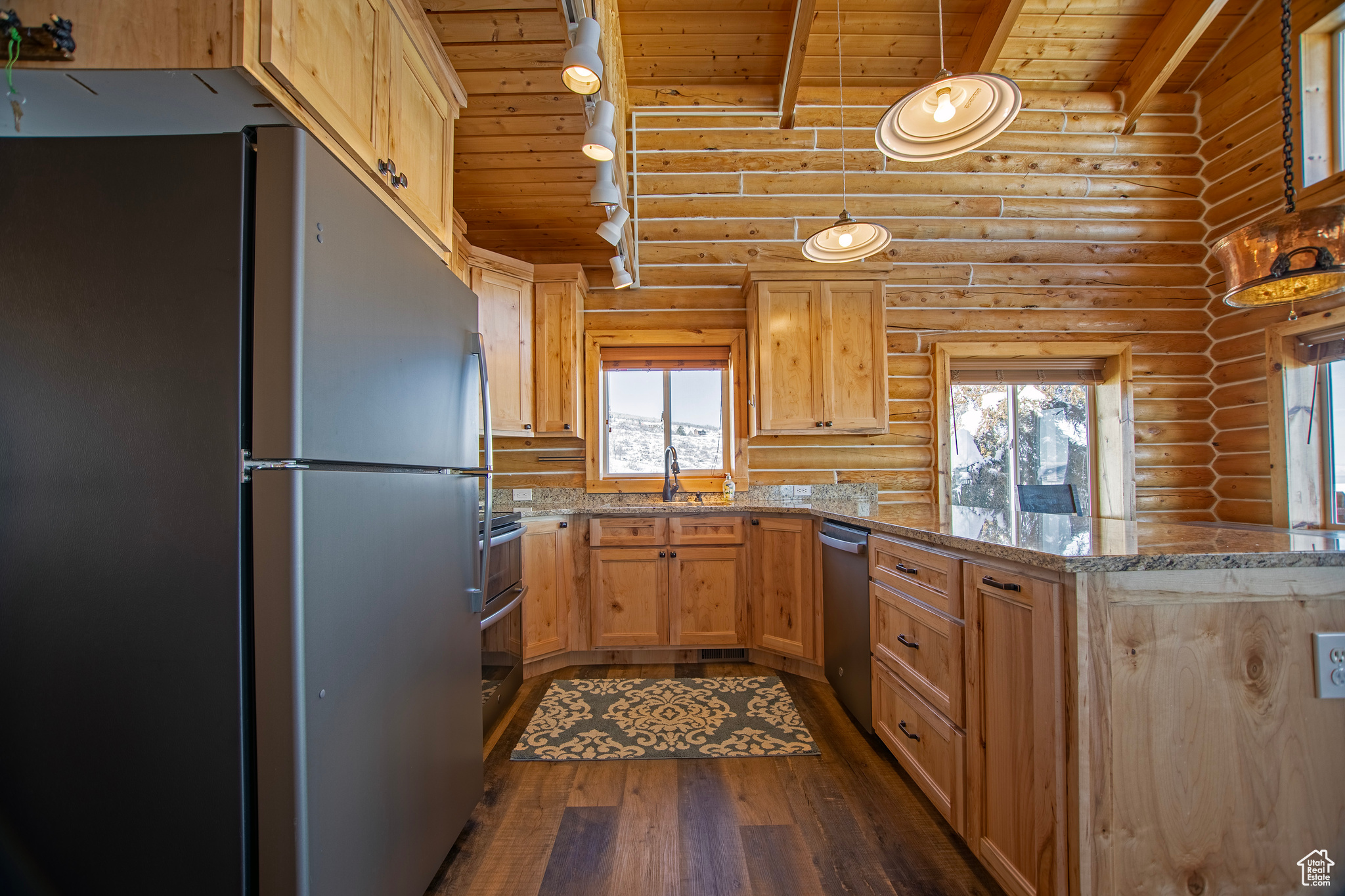 3186 S Sweetwater Pkwy, Garden City, Utah image 11