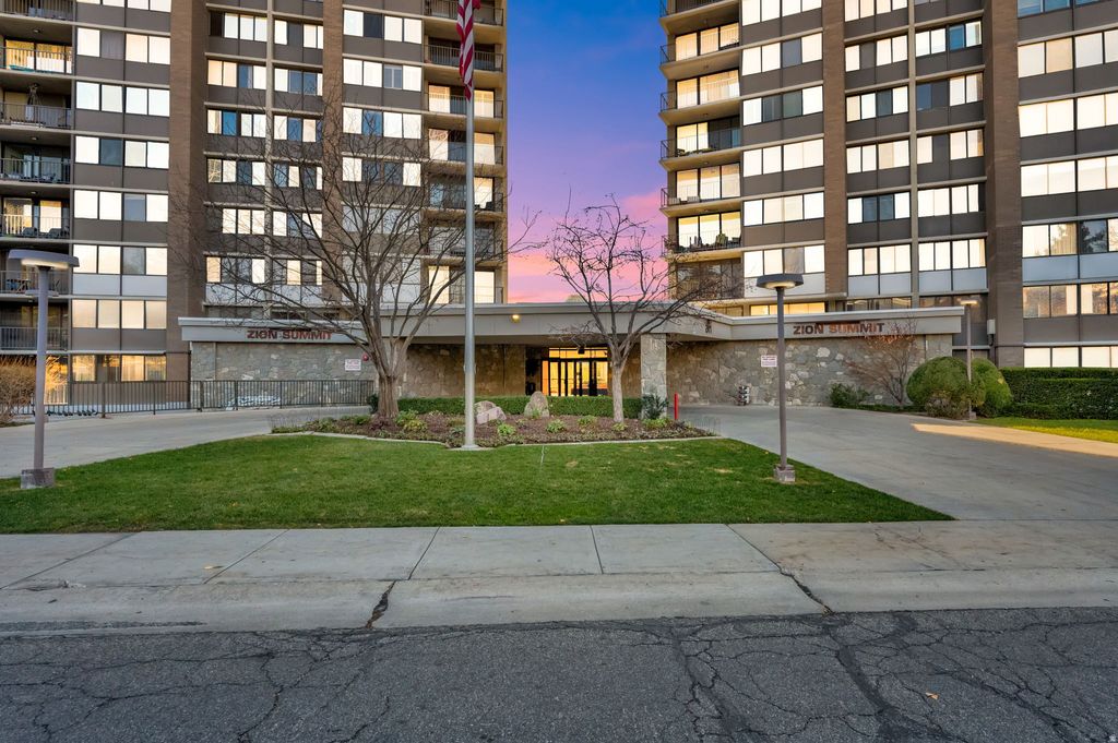 Photo of 241 N VINE ST #1204W, Salt Lake City, UT 84103 (MLS # 2143619)