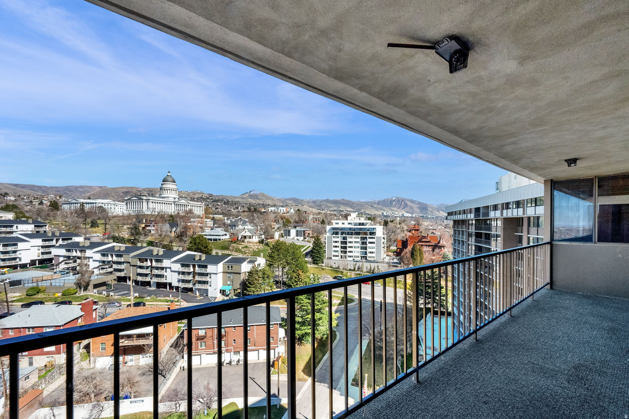 ZIONS SUMMIT CONDM - Residential