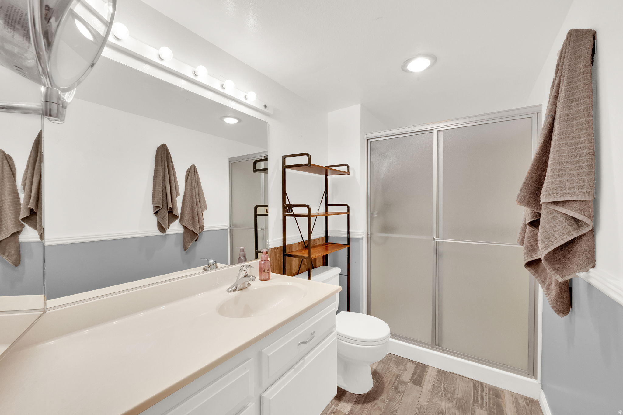 ZIONS SUMMIT CONDM - Residential