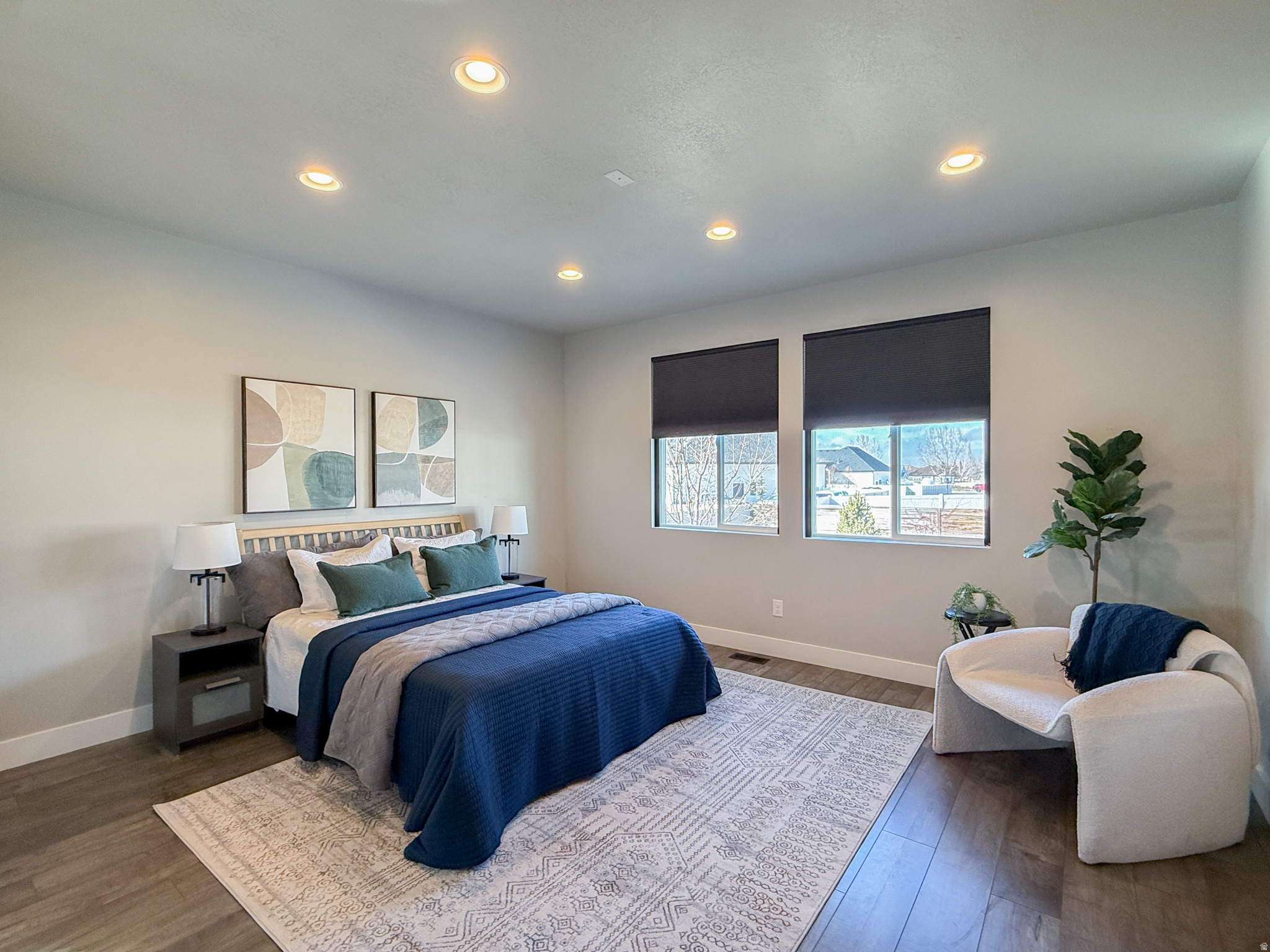 COUNTRY FIELDS - Residential