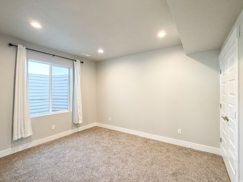 Tiny photo for 3159 N 1100 W, Pleasant View, UT 84414 (MLS # 2133818)
