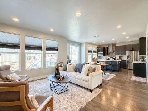 Tiny photo for 3159 N 1100 W, Pleasant View, UT 84414 (MLS # 2133818)