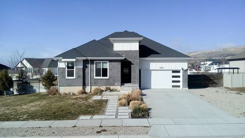 Photo of 3159 N 1100 W, Pleasant View, UT 84414 (MLS # 2133818)