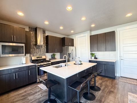 Tiny photo for 3159 N 1100 W, Pleasant View, UT 84414 (MLS # 2133818)