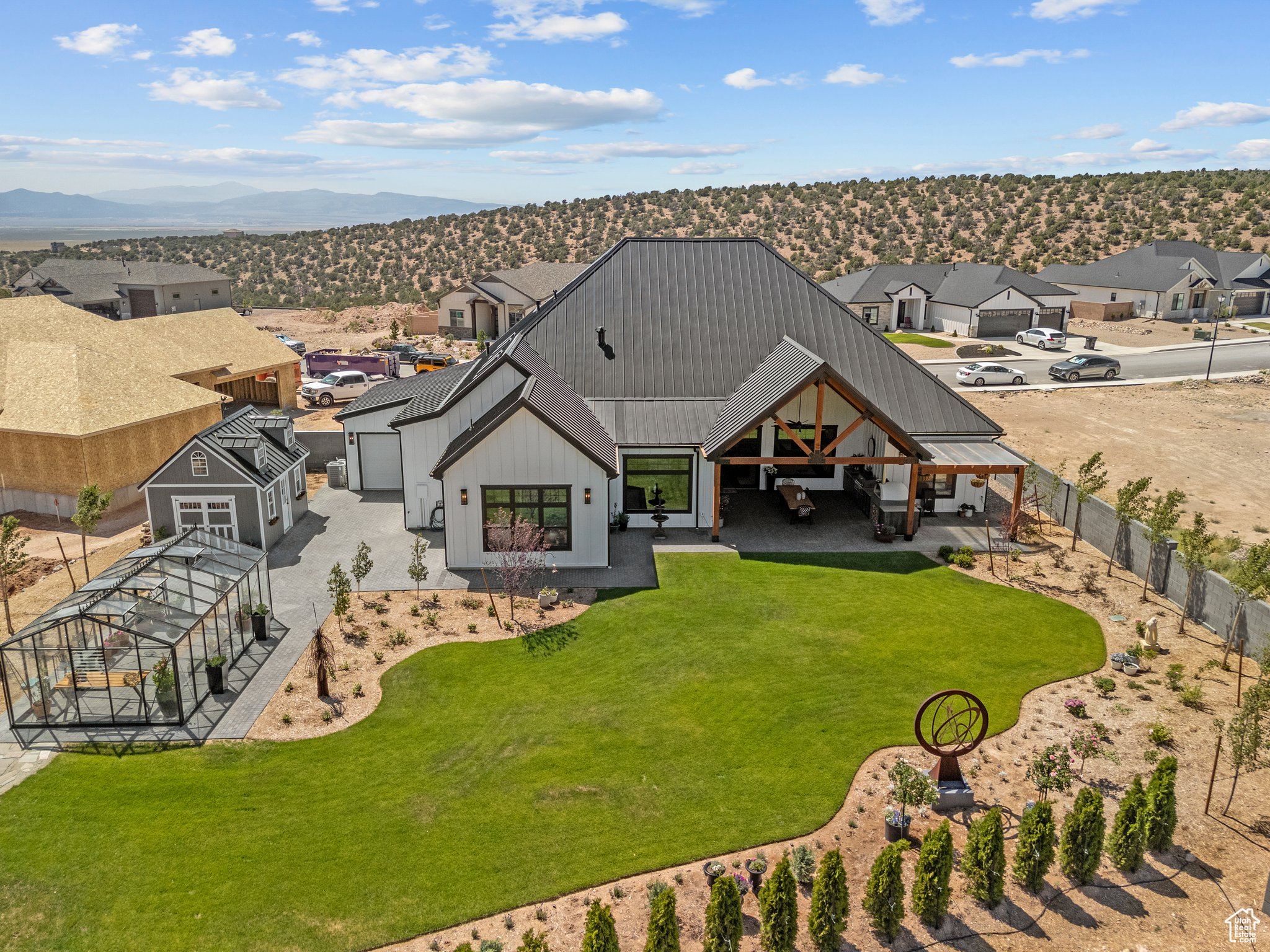 SADDLEBACK RIDGE - Residential