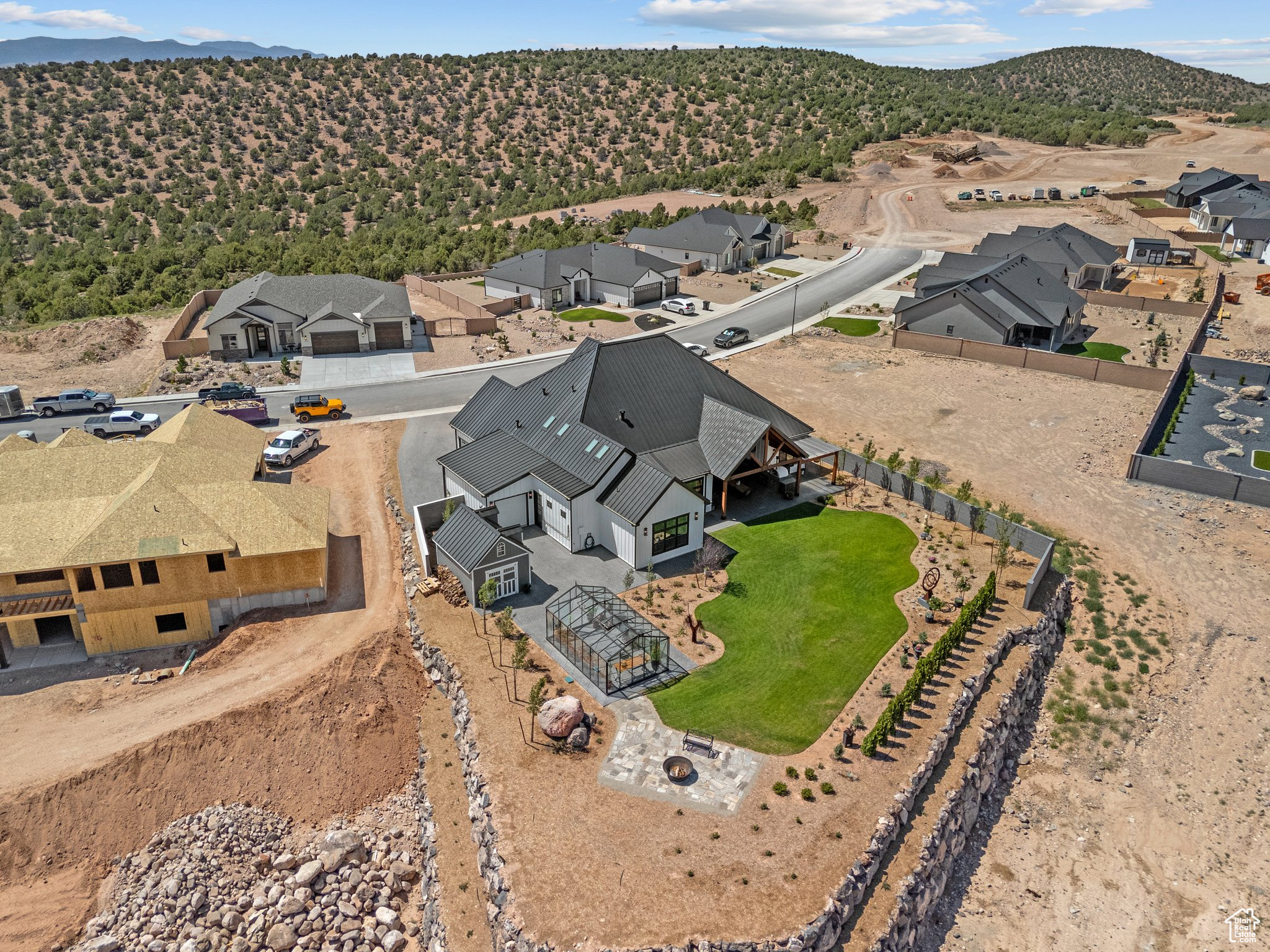 SADDLEBACK RIDGE - Residential