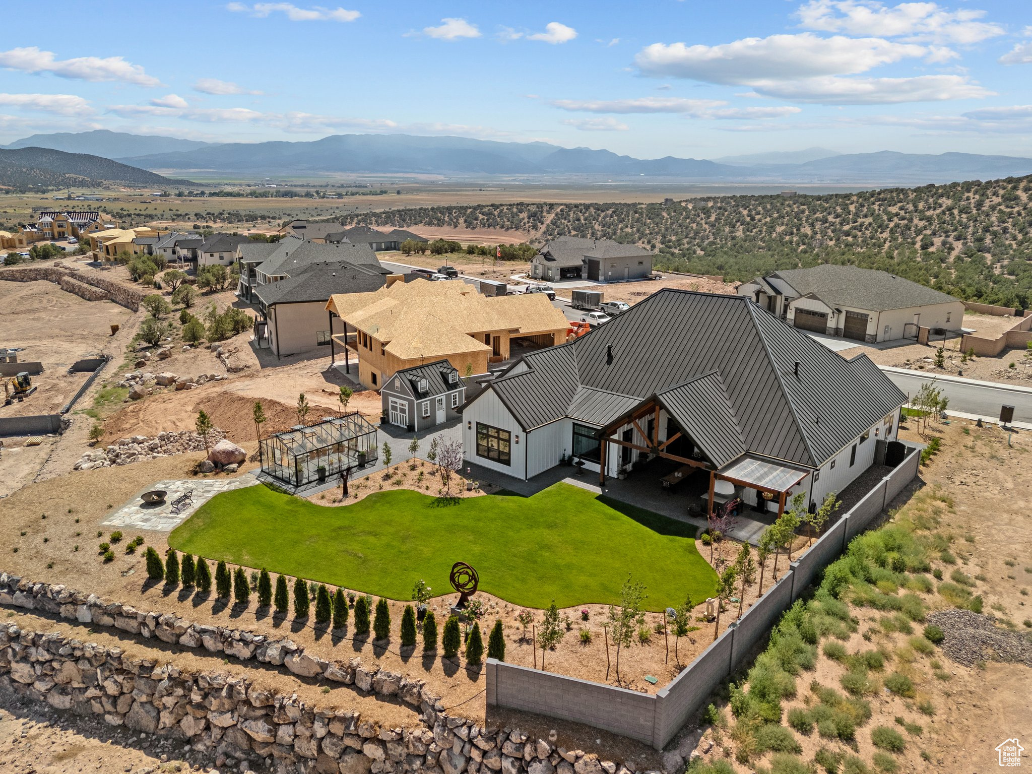SADDLEBACK RIDGE - Residential