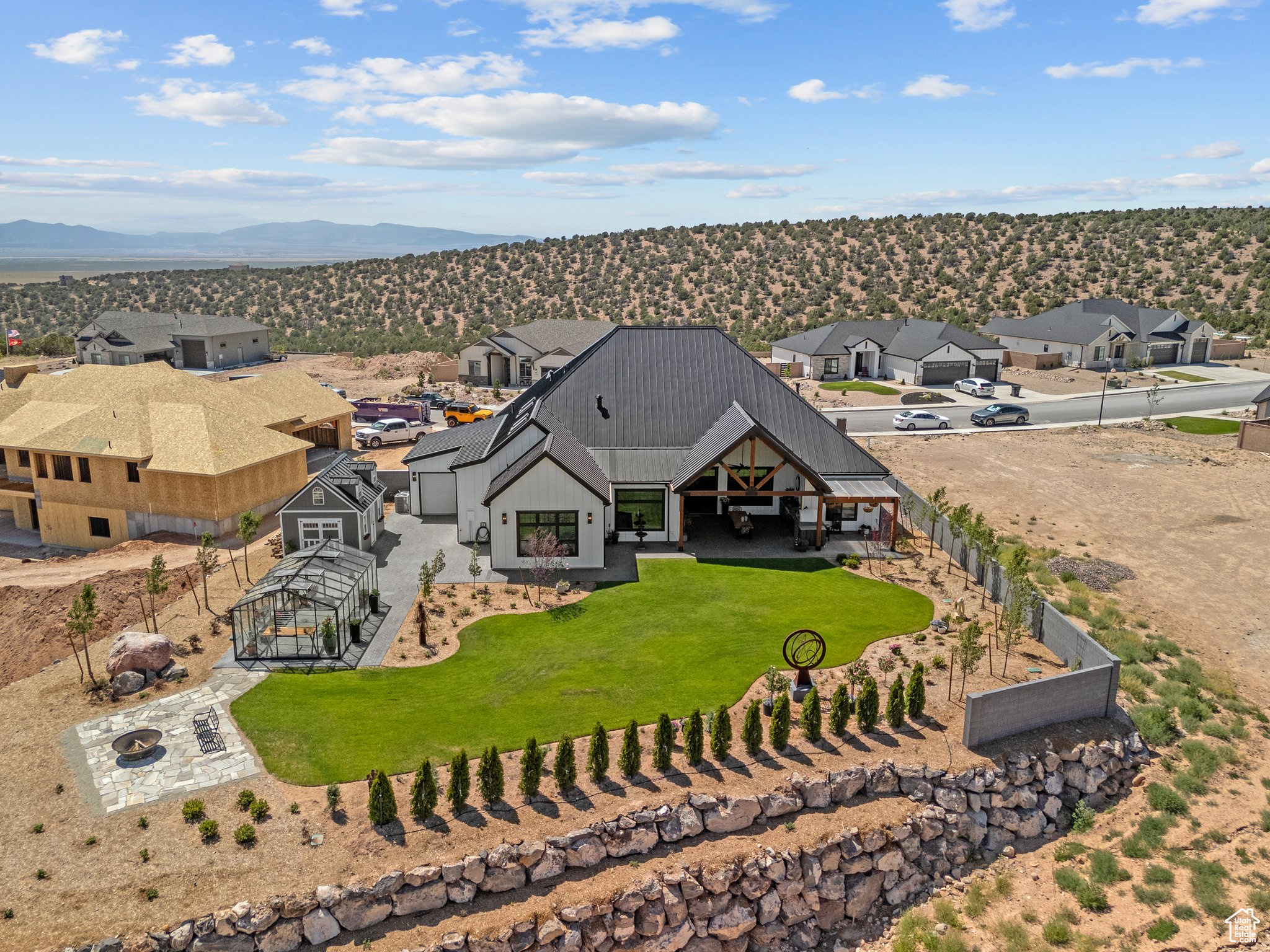 SADDLEBACK RIDGE - Residential