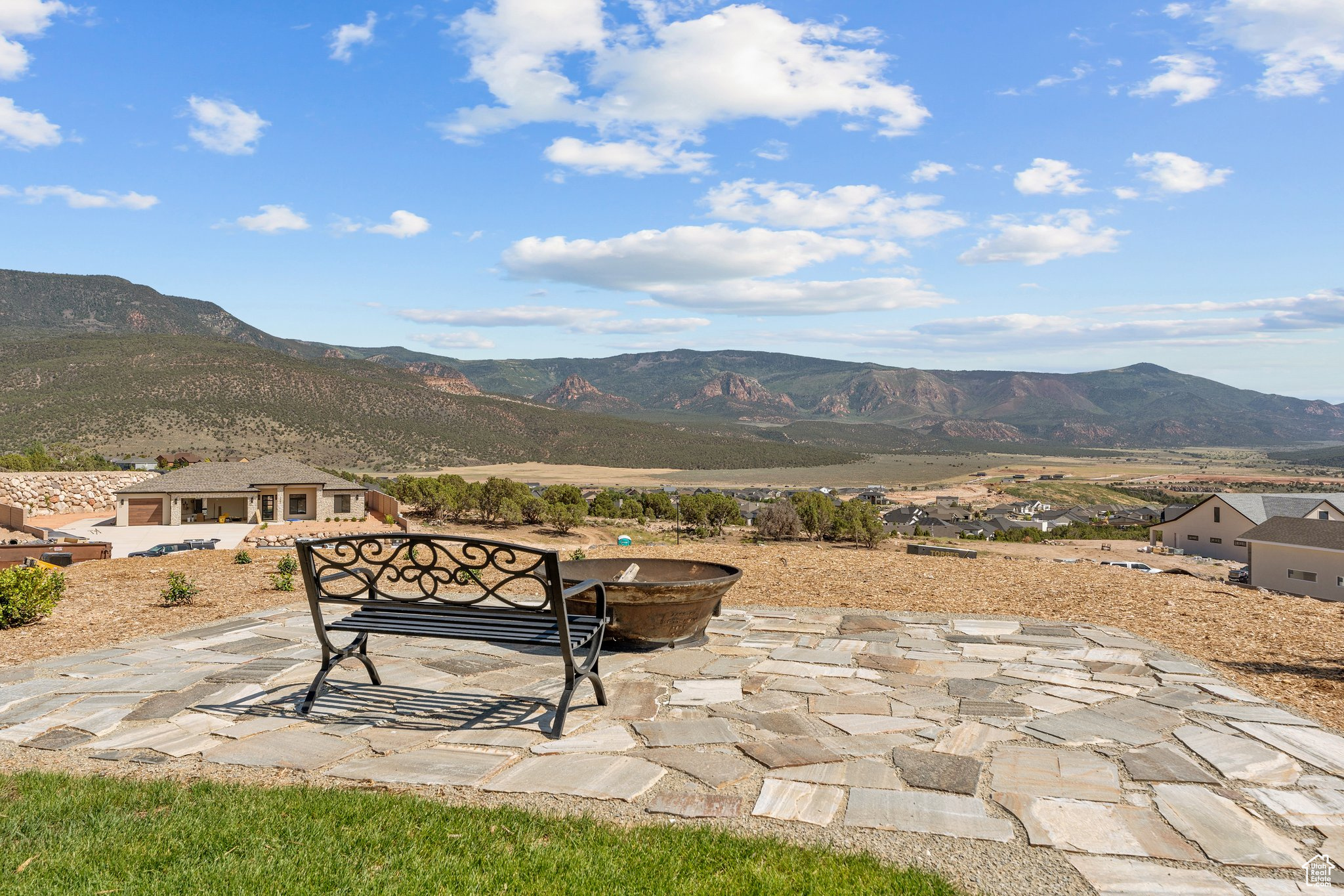 SADDLEBACK RIDGE - Residential