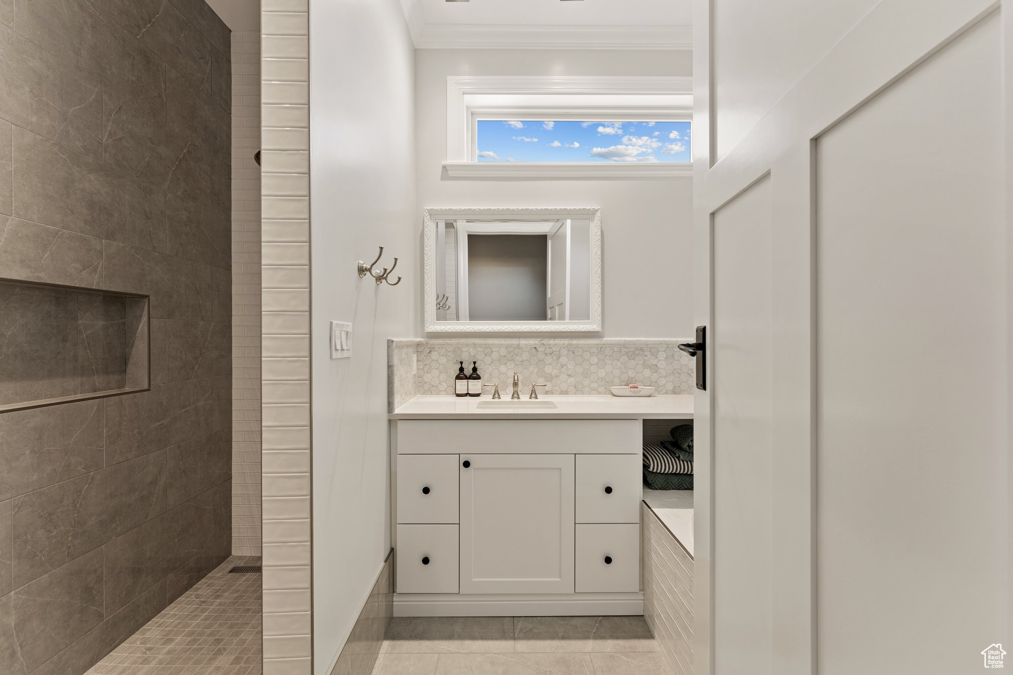 SADDLEBACK RIDGE - Residential
