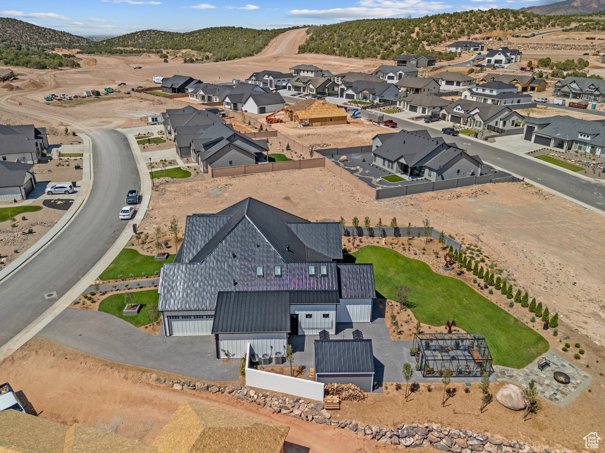 SADDLEBACK RIDGE - Residential