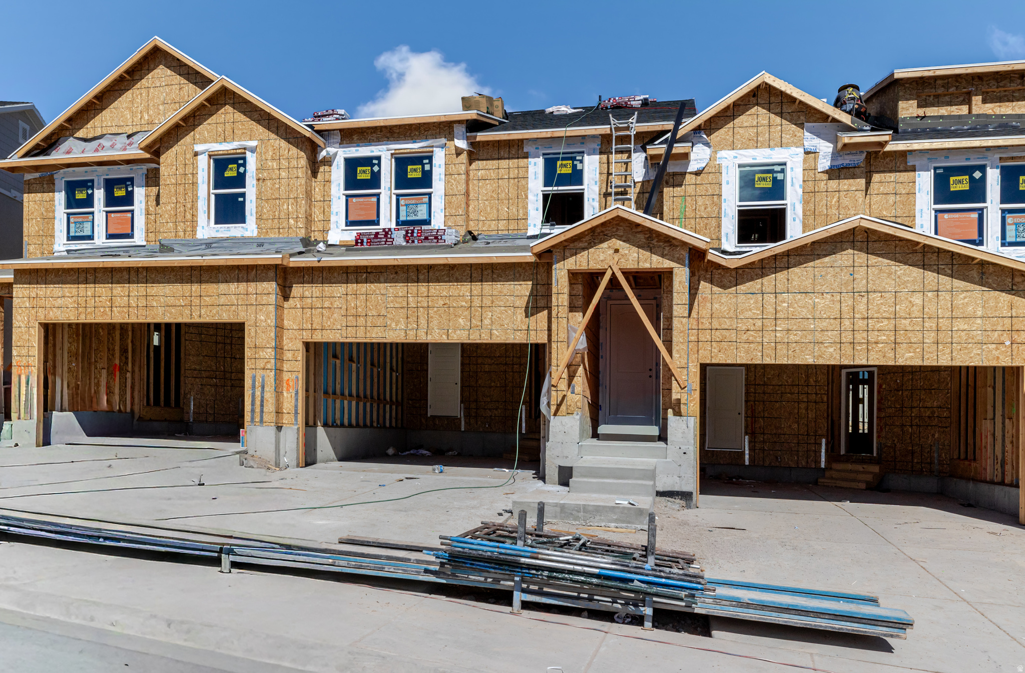 RIDGEHORNE - Residential