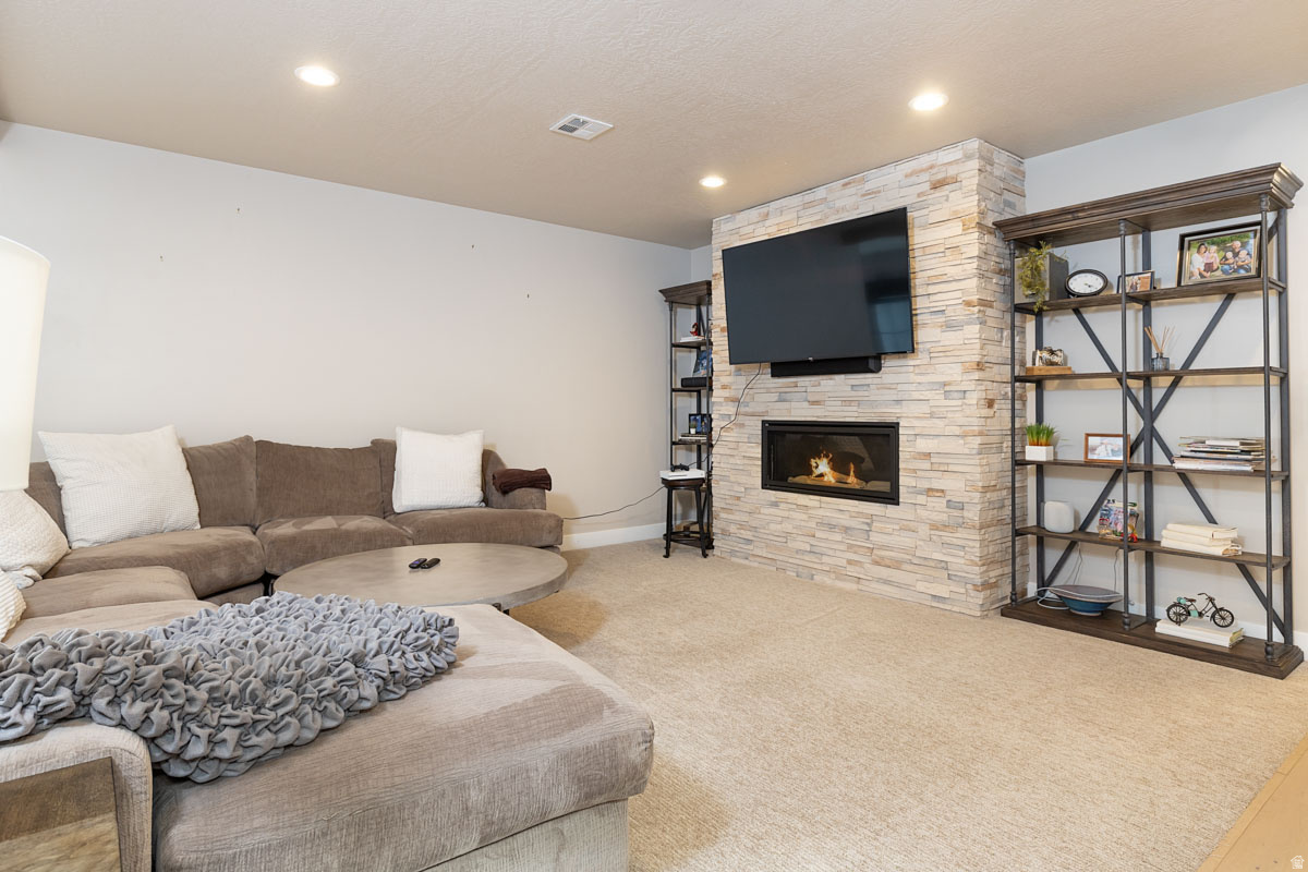 CROSS HOLLOW HILLS SUBDIVISION - Residential