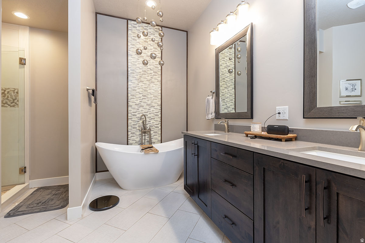 CROSS HOLLOW HILLS SUBDIVISION - Residential