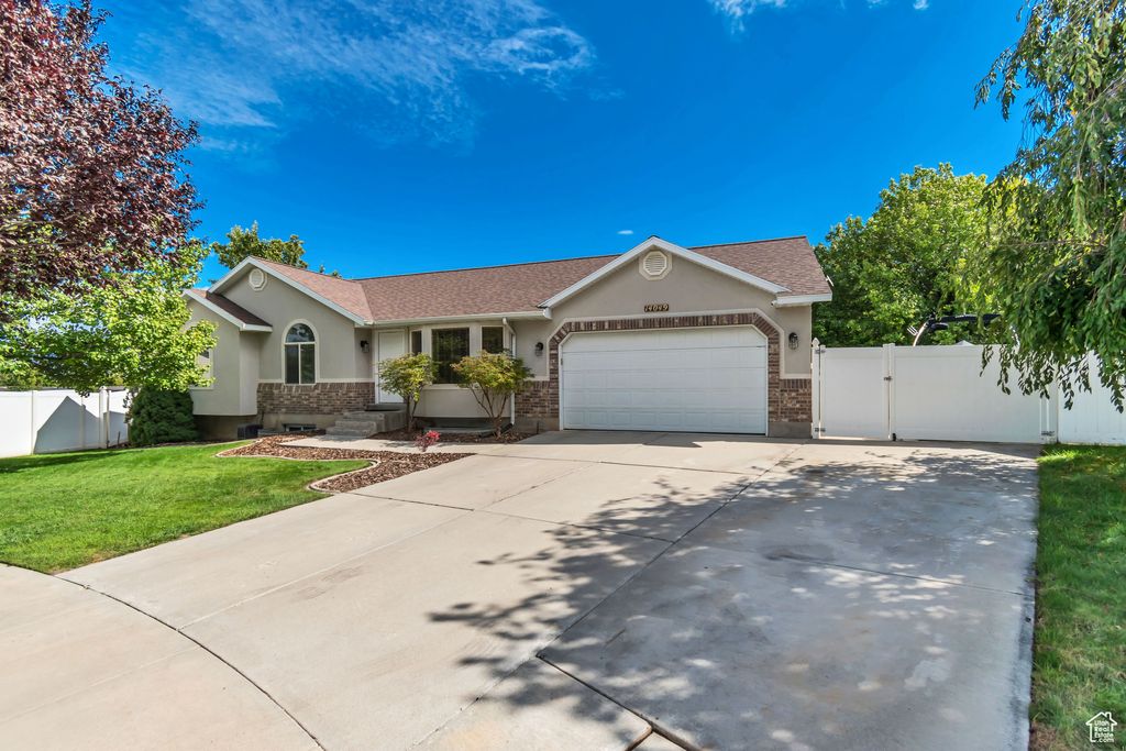 Photo of 14049 S VAN COTT PEAK CIR, Riverton, UT 84096 (MLS # 2114699)