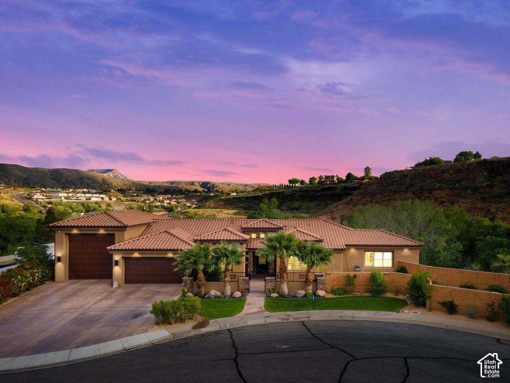 Photo of 86 E KOLOB CIR, Toquerville, UT 84774 (MLS # 2187699)