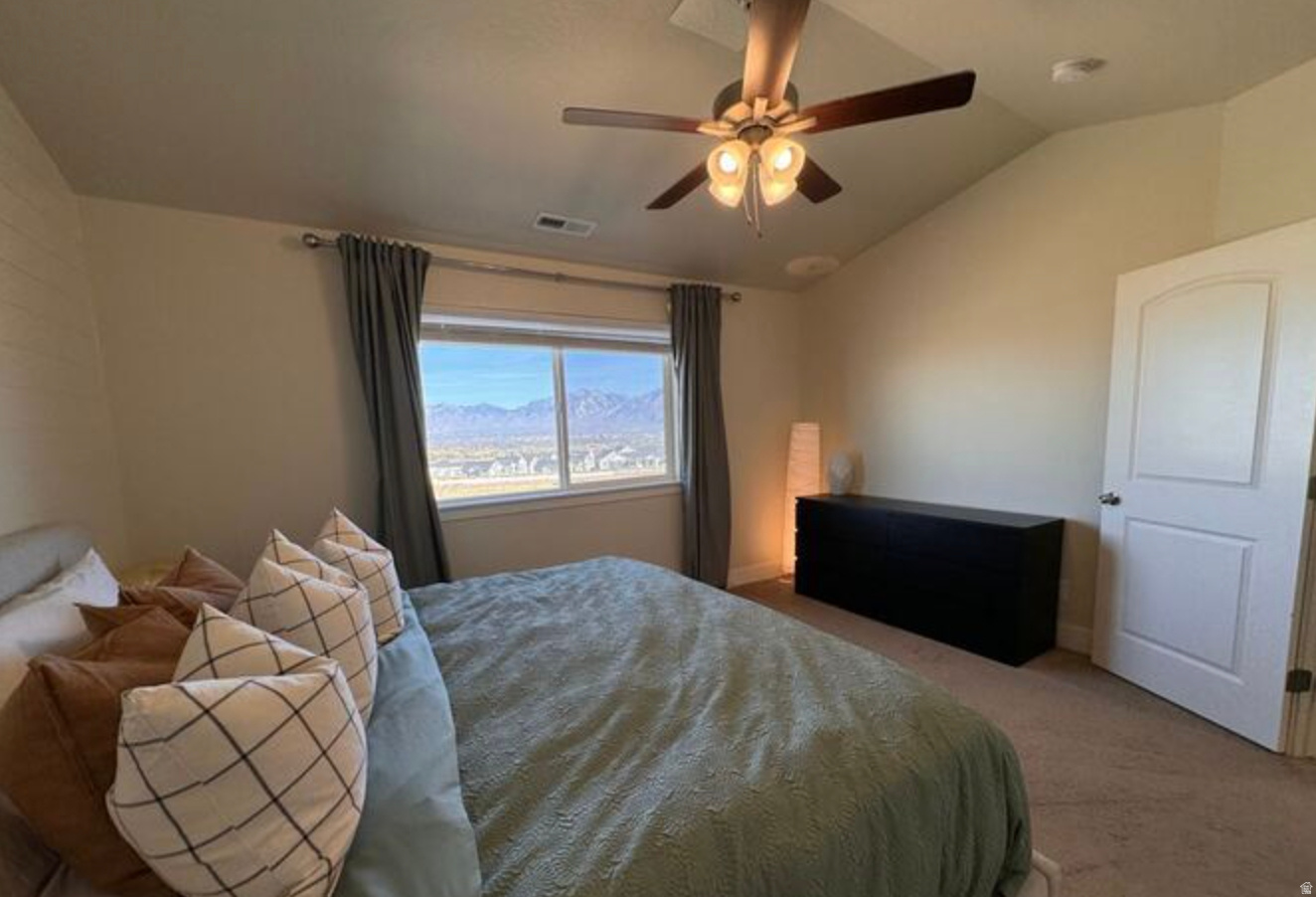 SKY RIDGE - Residential