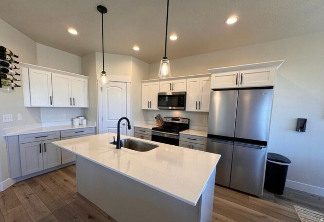 SKY RIDGE - Residential