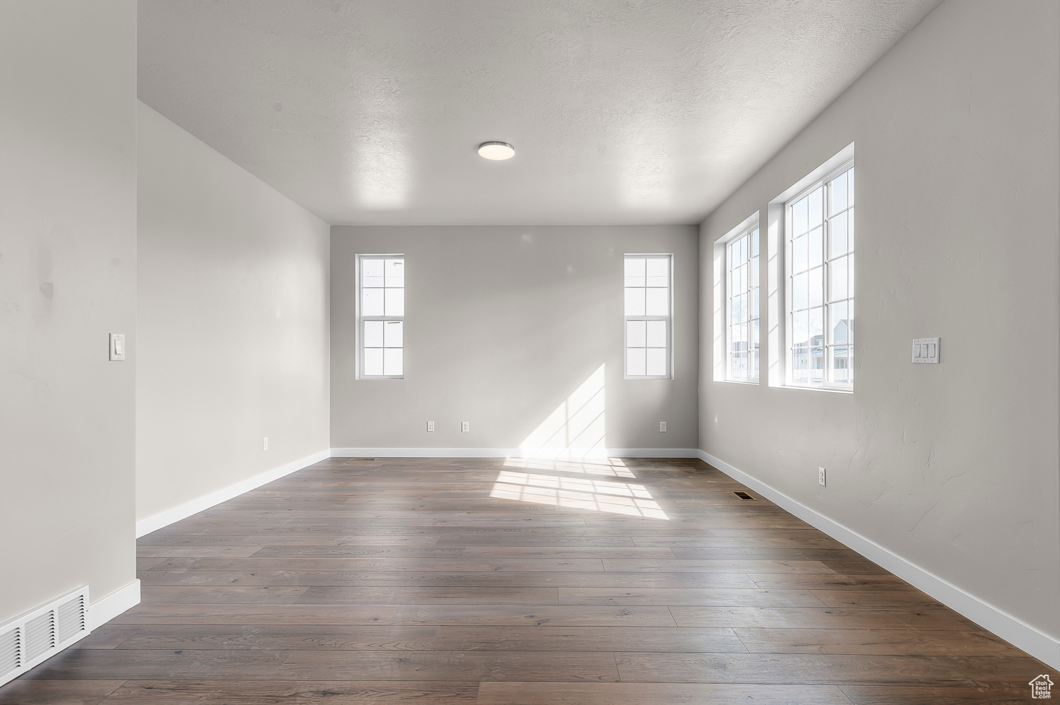 SAGEWOOD VILLAGE COTTAGE 1148 - Residential