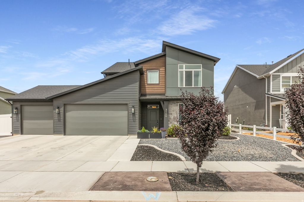 Photo of 3106 W 3150 N, Plain City, UT 84404 (MLS # 2170182)