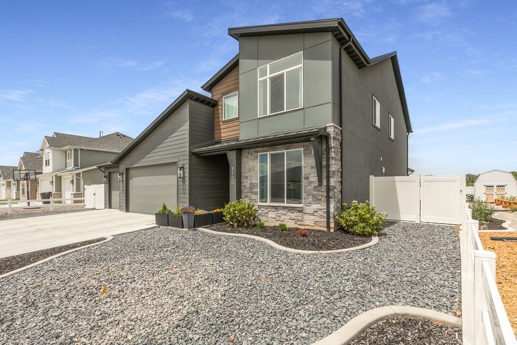 Photo of 3106 W 3150 N, Plain City, UT 84404 (MLS # 2170182)