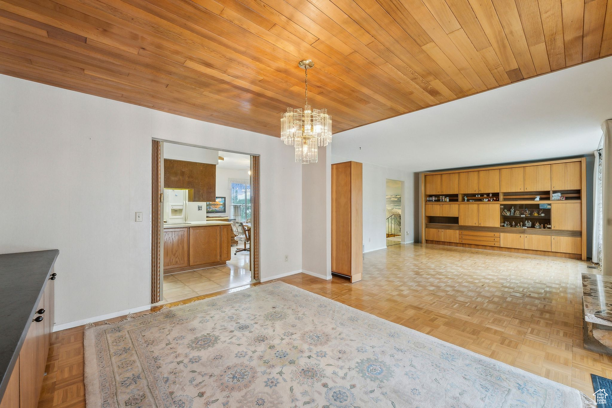 Taylorsville, Utah 84123, United States, 5 Bedrooms Bedrooms, ,3 BathroomsBathrooms,Residential,Active,118772