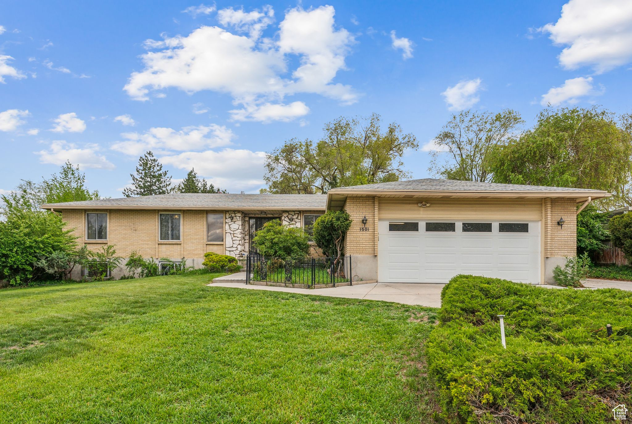 Taylorsville, Utah 84123, United States, 5 Bedrooms Bedrooms, ,3 BathroomsBathrooms,Residential,Active,118772