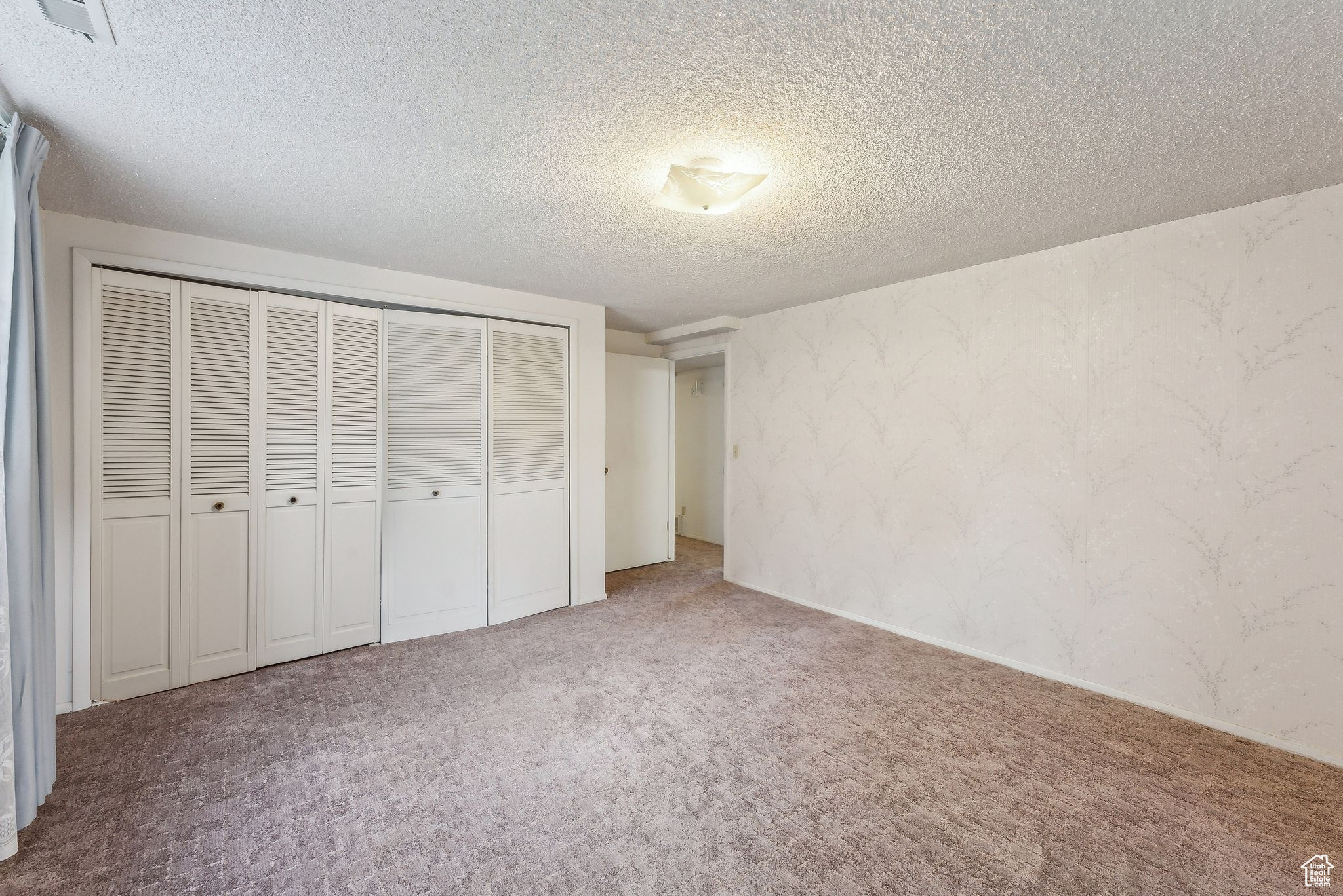 Taylorsville, Utah 84123, United States, 5 Bedrooms Bedrooms, ,3 BathroomsBathrooms,Residential,Active,118772