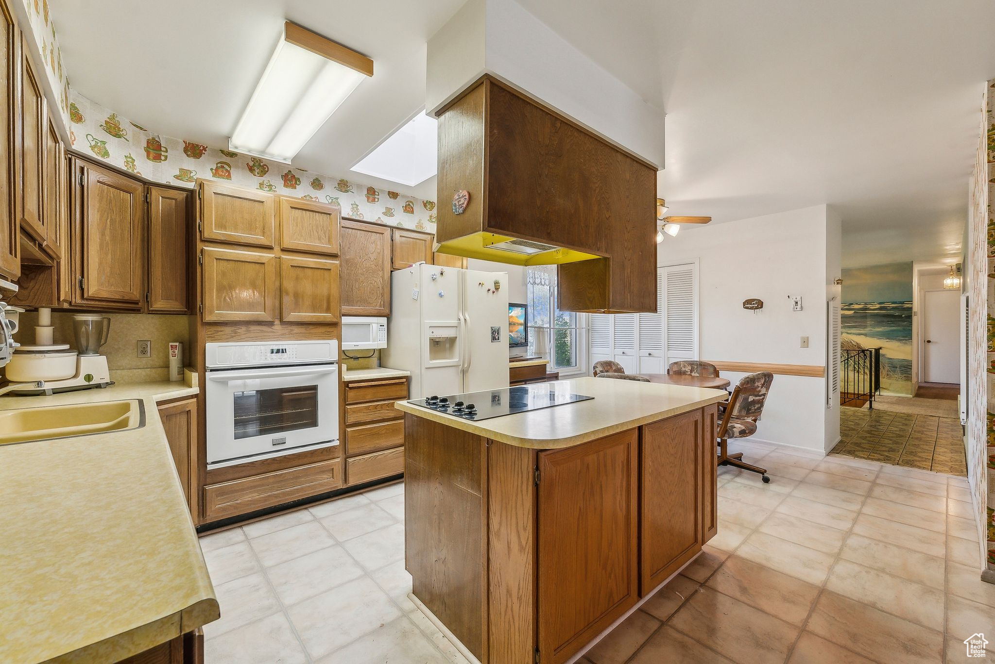 Taylorsville, Utah 84123, United States, 5 Bedrooms Bedrooms, ,3 BathroomsBathrooms,Residential,Active,118772