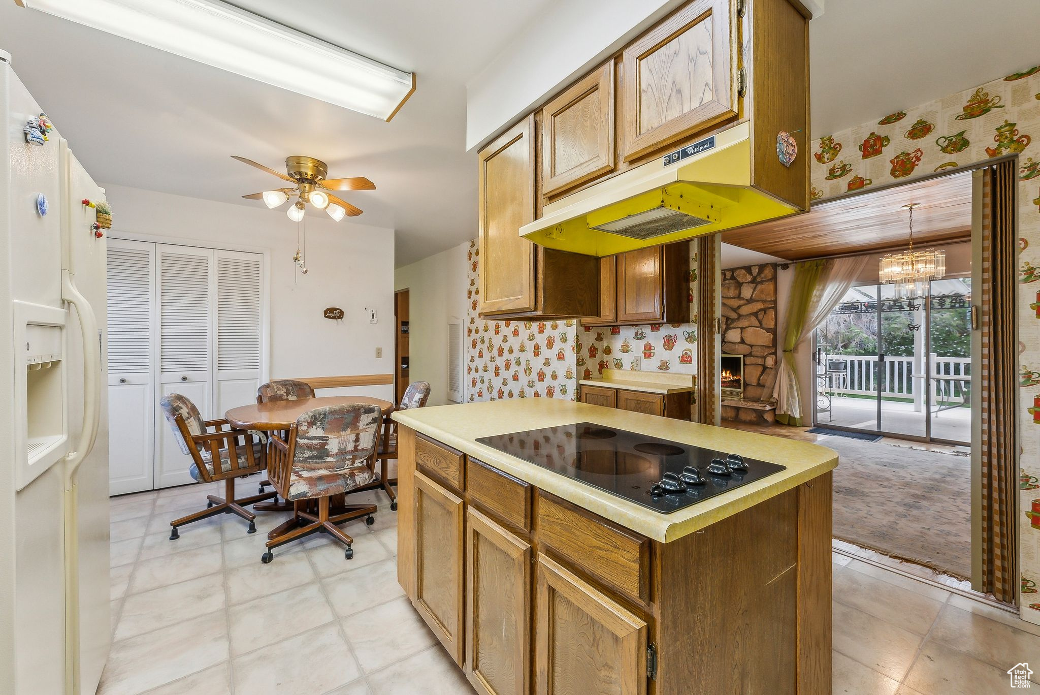 Taylorsville, Utah 84123, United States, 5 Bedrooms Bedrooms, ,3 BathroomsBathrooms,Residential,Active,118772