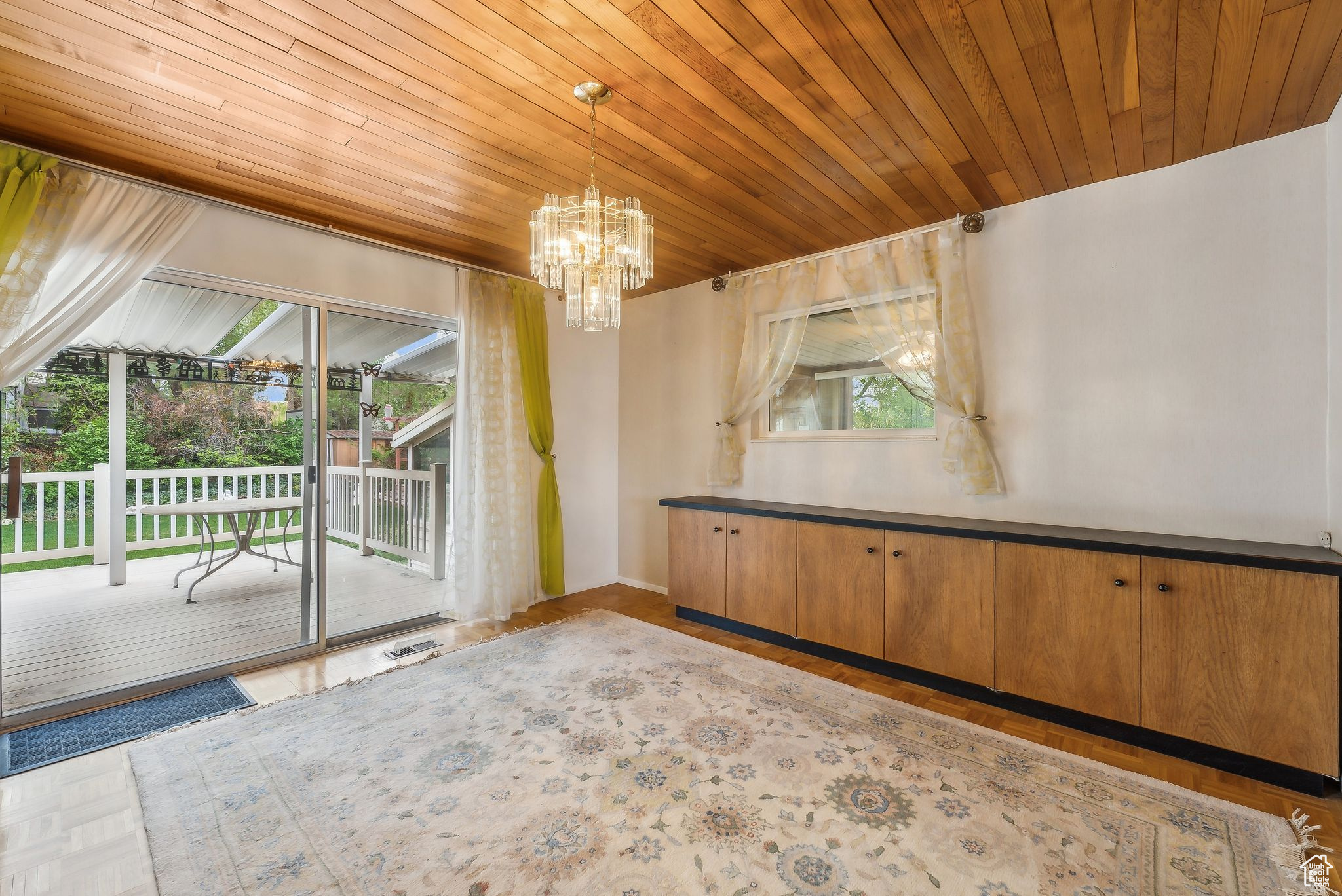 Taylorsville, Utah 84123, United States, 5 Bedrooms Bedrooms, ,3 BathroomsBathrooms,Residential,Active,118772