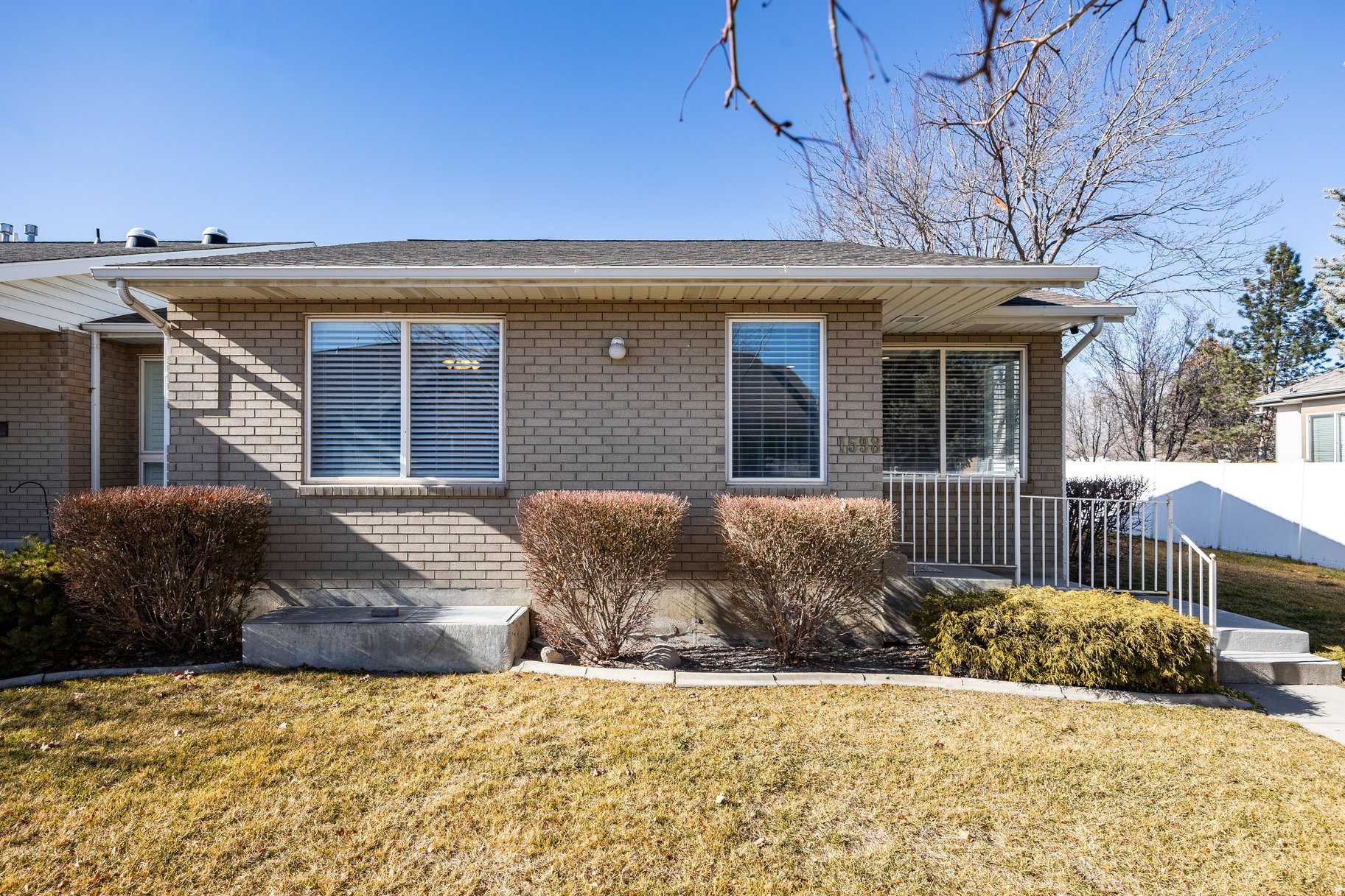 CORNERSTONE - Residential