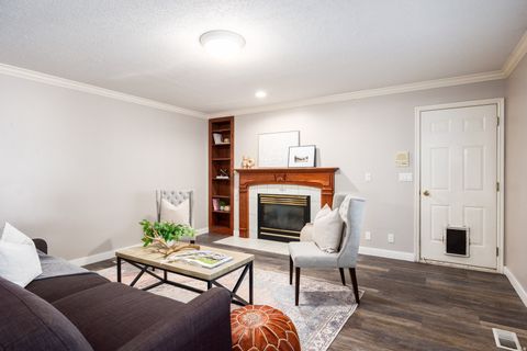 Tiny photo for 1598 W CORNERSTONE DR S, South Jordan, UT 84095 (MLS # 2134751)