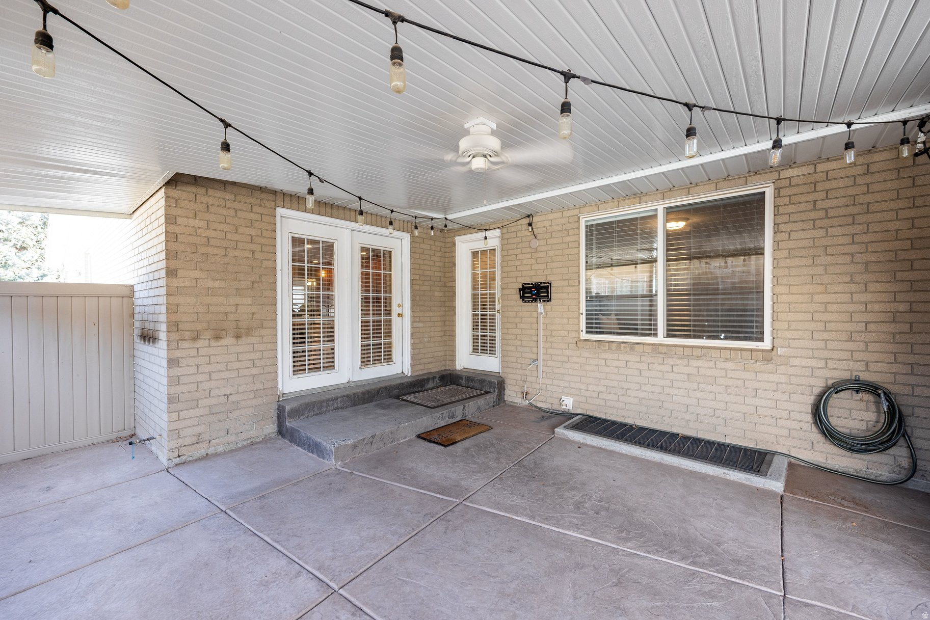 CORNERSTONE - Residential